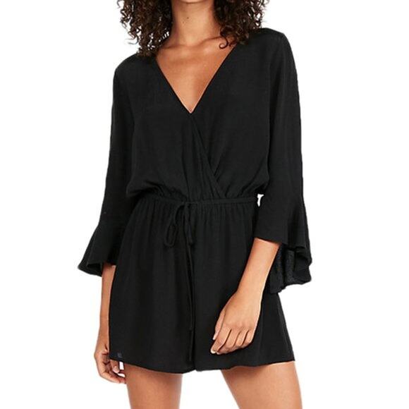 NWT Express Black Bell Sleeve Faux Wrap Romper Size XXS - Picture 2 of 9